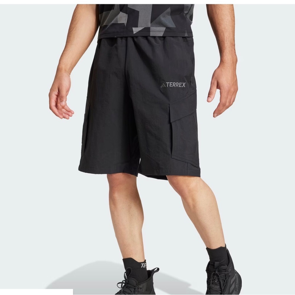 Adidas Terrex Xploric Cargo Shorts Sportswear Hiking Men's XL NWT JE9420